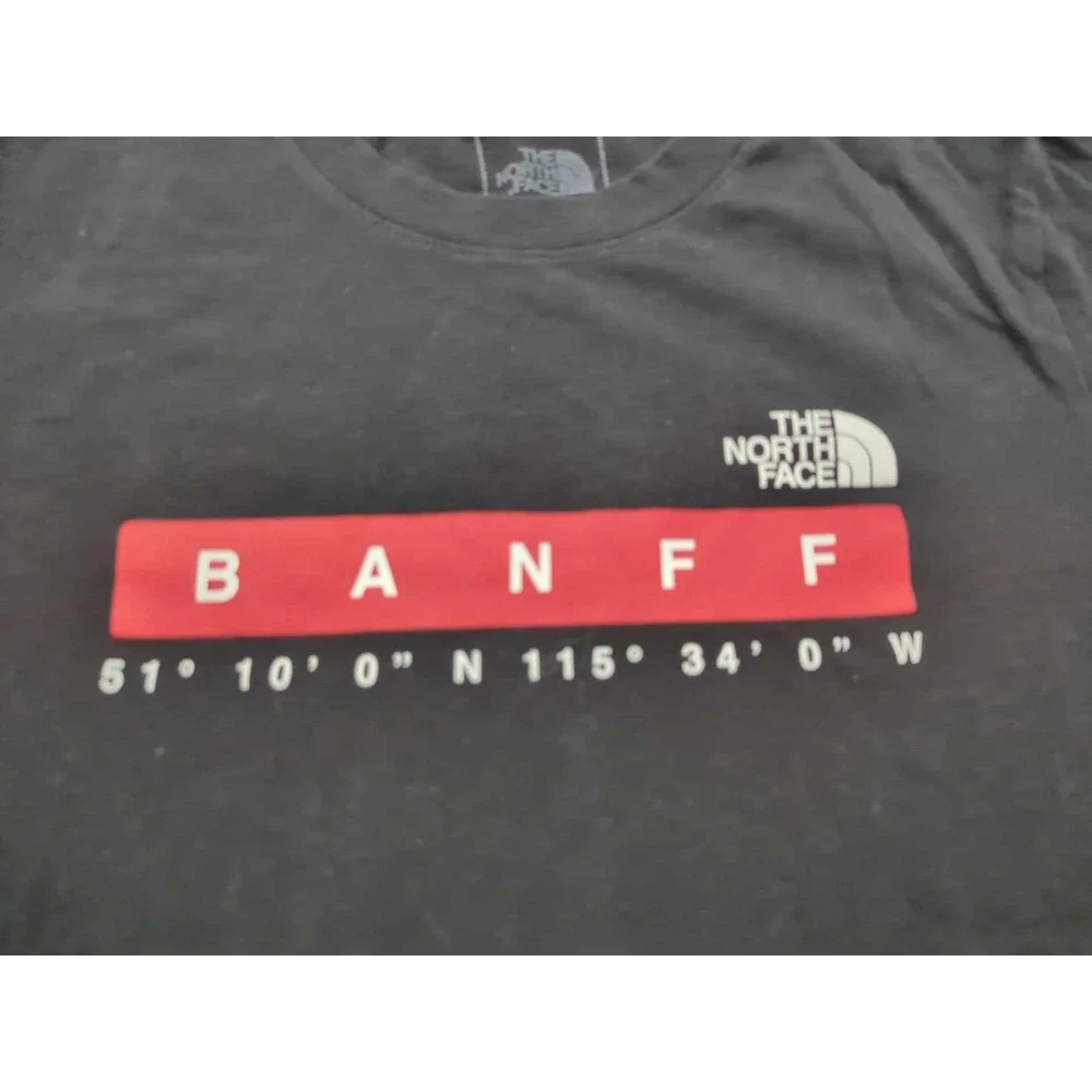 The North Face Shirt Womens‎ Medium Black Banff Coordinates Graphic T-Shirt Tee - Picture 2 of 7